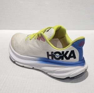 Hoka Clifton 9 Sneakers
